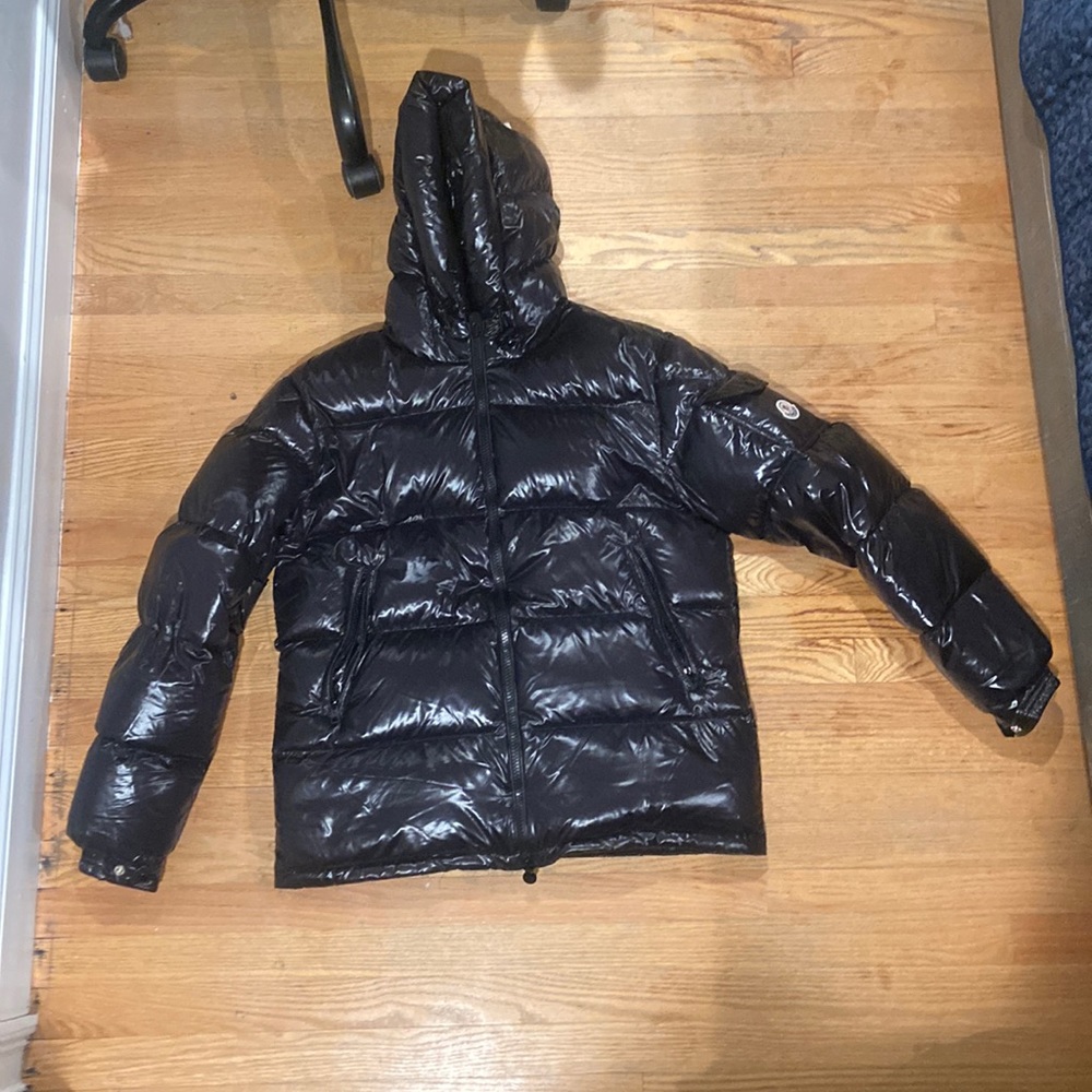 Moncler ecrin size 5 men